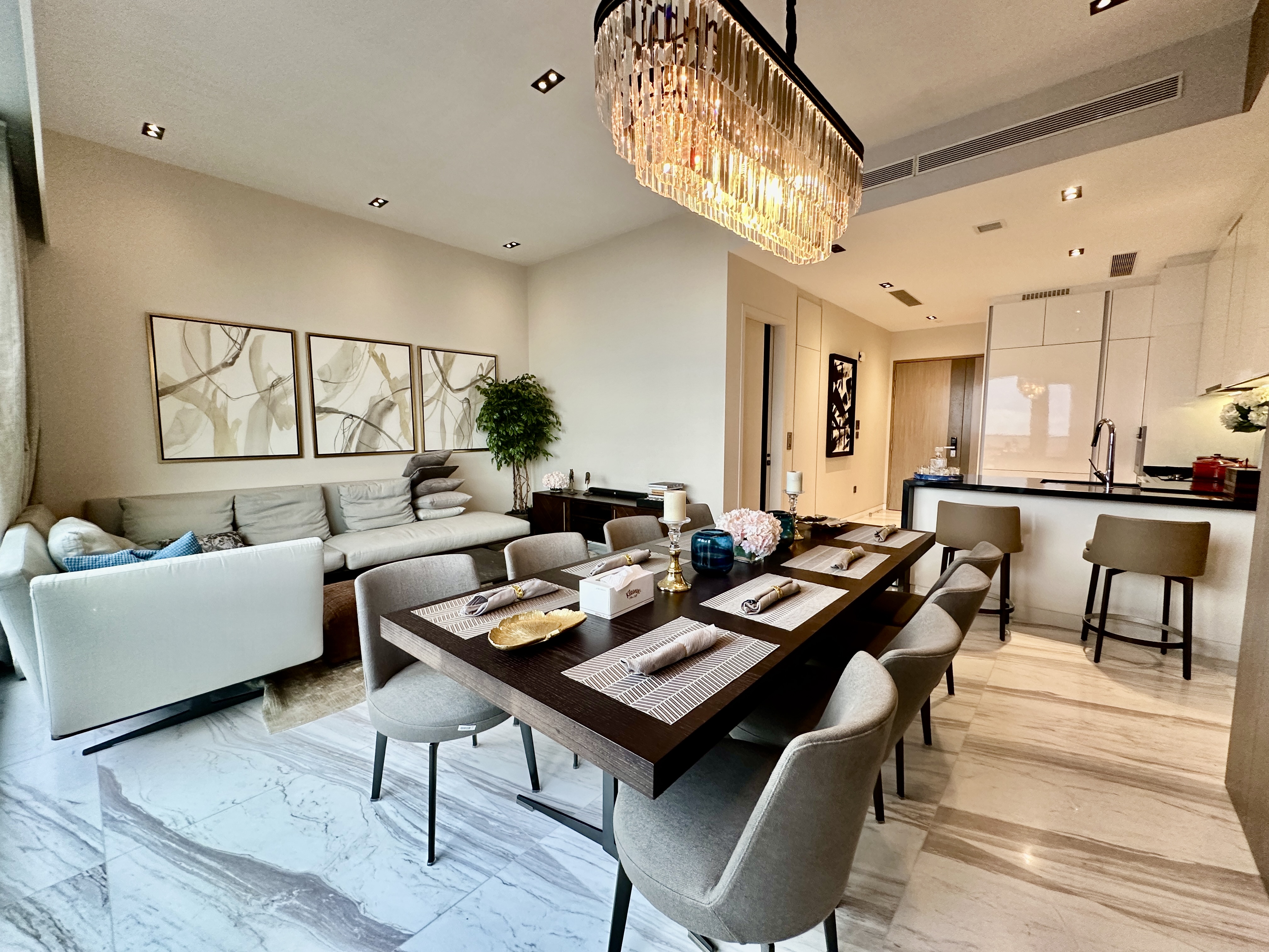 Wallich Residence luxury 3-bedroom living and dining area