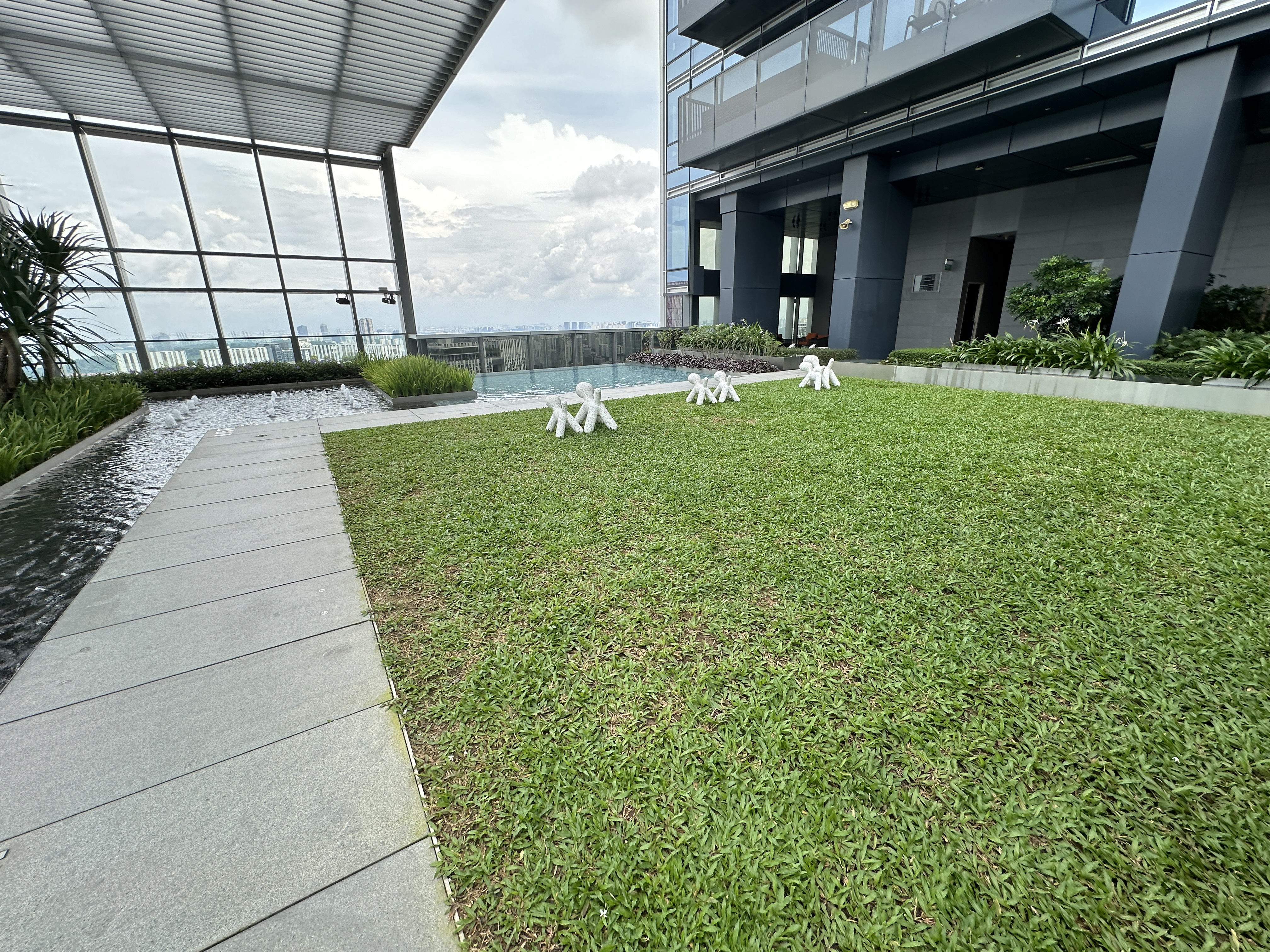 Wallich Residence sky garden and pool deck facility