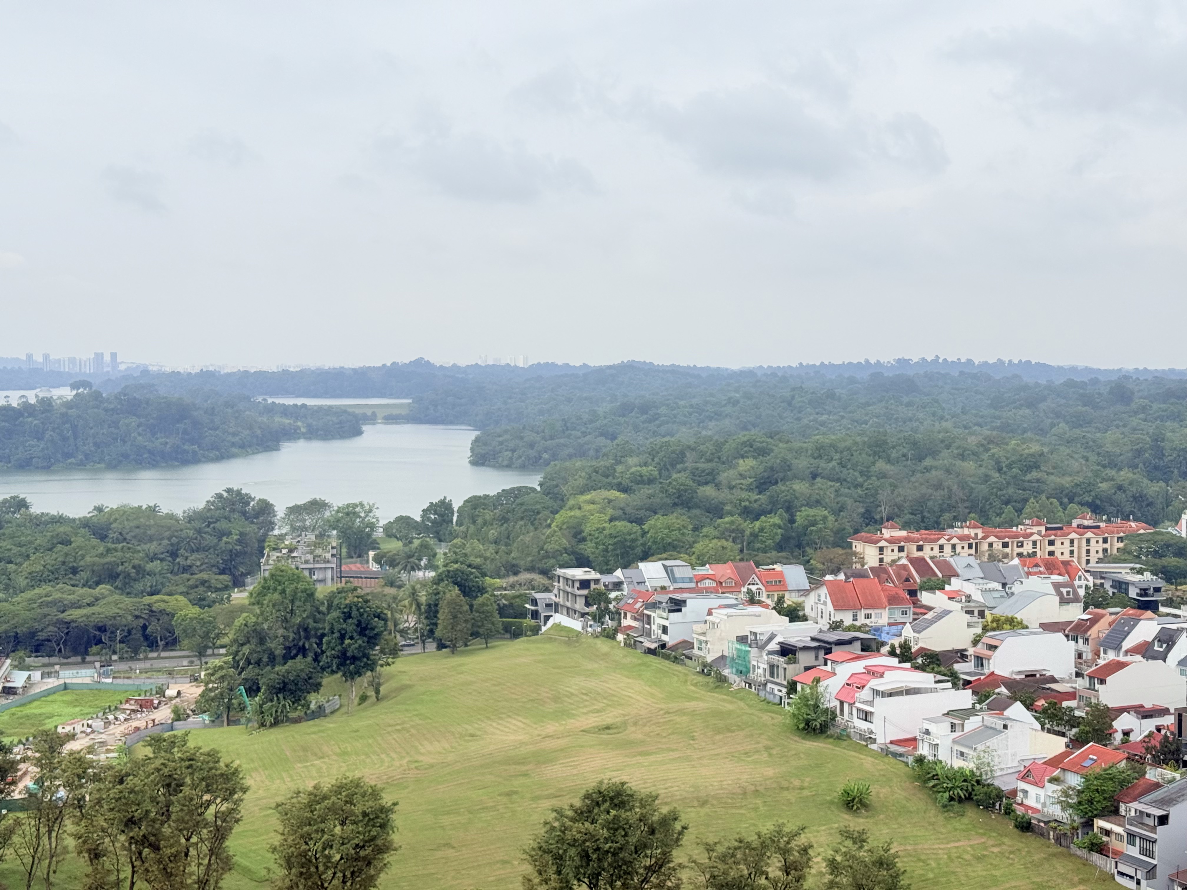 AMO Residence 3-bedroom high-floor unblocked greenery and reservoir view
