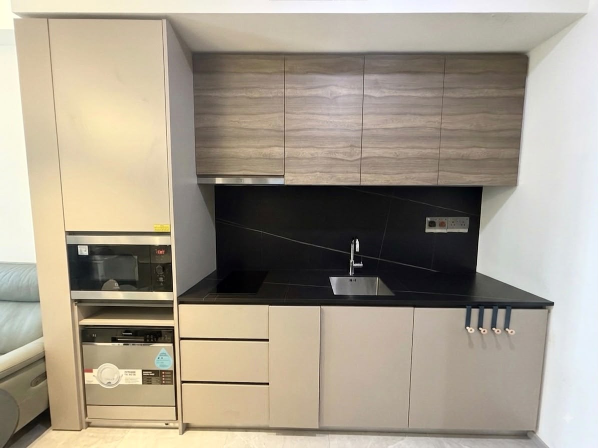 Fitted kitchen in the Parc Clematis 743 sqft unit
